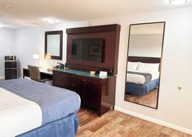 Lantern Inn & Suites 4