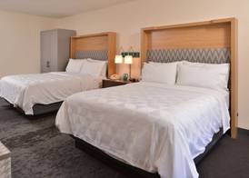 Holiday Inn & Suites RALEIGH-CARY (I-40 @WALNUT ST) by IHG 4