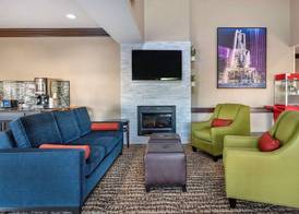 Comfort Inn & Suites Cincinnati Uptown Clifton 3