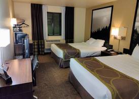 Super 8 by Wyndham Lebanon 3