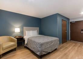 WoodSpring Suites Chandler Airport 4