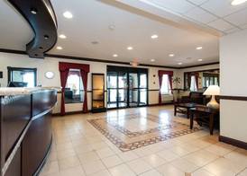 Quality Inn & Suites Quakertown-Allentown 4
