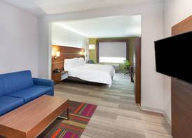 Holiday Inn Express & Suites ORANGE by IHG 3
