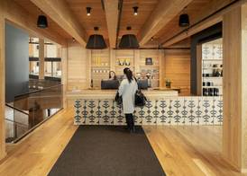 Humbird Hotel 4