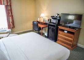 Holiday Inn Express & Suites CONOVER (HICKORY AREA) by IHG 4