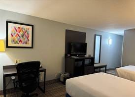 Baymont by Wyndham Louisville Airport South 5