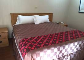 Townhouse Inn and Suites 3