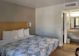 Motel 6 Riviera Beach FL 4