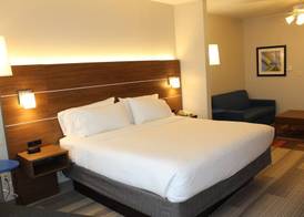 Holiday Inn Express & Suites MANSFIELD by IHG 5