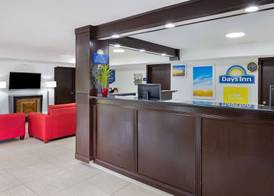 Days Inn by Wyndham Pensacola I-10 2