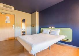 ibis budget Amberieu en Bugey/Chateau Gaillard A42 4