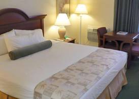 Baymont by Wyndham Sarasota 4