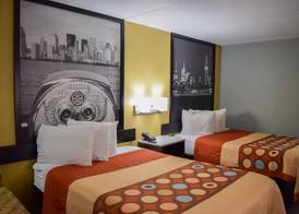 Super 8 by Wyndham Raleigh Downtown 3