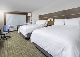 Holiday Inn Express & Suites BREVARD – CITY CENTER by IHG 3