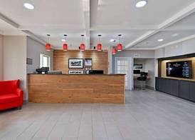 Country Inn & Suites by Radisson, Bloomington-Normal Airport, IL 2