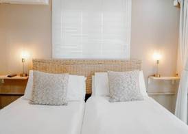 Lighthouse Guesthouse & Cafe 5