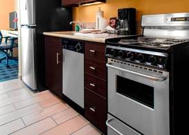 TownePlace Suites by Marriott Bakersfield West 4