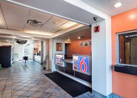 Motel 6-Terrell, TX 4
