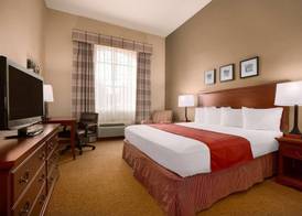 Country Inn & Suites by Radisson, Humble IAH East 5