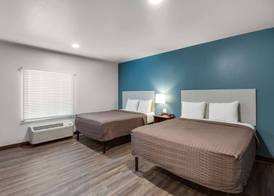 WoodSpring Suites Bakersfield Airport 5