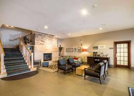 Country Inn & Suites by Radisson, Fond du Lac, WI 3