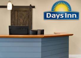 Days Inn & Suites by Wyndham Lancaster Amish Country 5