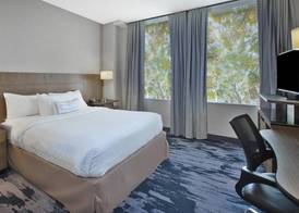 Fairfield Inn & Suites by Marriott Milwaukee Downtown 4
