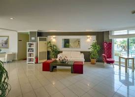 Risus Hotel Side 4