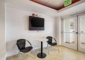 Howard Johnson by Wyndham Lemoore Near Naval Air Station 2