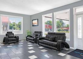 Howard Johnson by Wyndham Gananoque 2