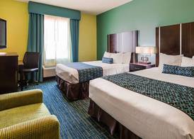 Best Western Plus Carrizo Springs Inn & Suites 4