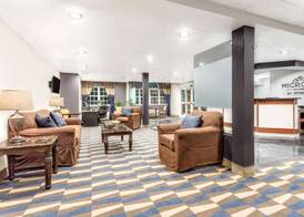 Microtel Inn & Suites by Wyndham Bremen 4
