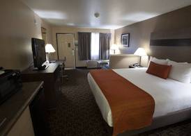 Hawthorn Suites by Wyndham Napa Valley 5