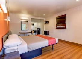 Motel 6 Garden Grove 5