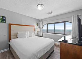 Capital O Sunset Waves Hotel Myrtle Beach Oceanfront 4
