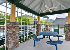 Quality Inn & Suites Biltmore East 2