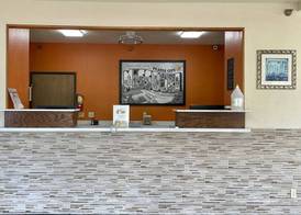 Super 8 by Wyndham Platte City Kansas City Area 2