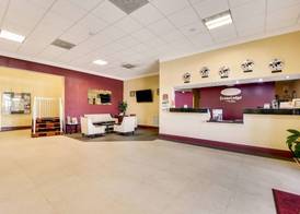 Econo Lodge 4
