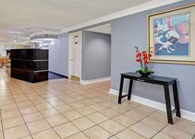 Travelodge by Wyndham North Richland Hills/Dallas/Ft Worth 2