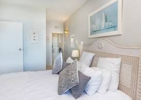 43 Sea Lodge - by Stay in Umhlanga 3