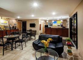 Days Inn by Wyndham Sulphur LA 4