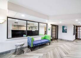 Quality Inn near University of Mobile 3