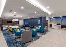 La Quinta Inn & Suites by Wyndham Round Rock near Kalahari 4