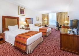 Sunday Hotel Holiday International Dubai 4