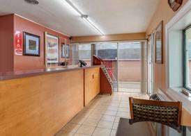 Econo Lodge Charlottesville North - University Area 3