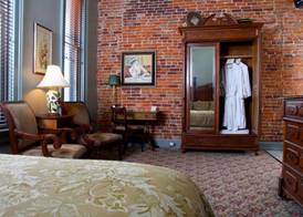 The Black Hawk Hotel 4