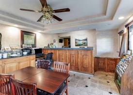 Knights Inn Madera 2