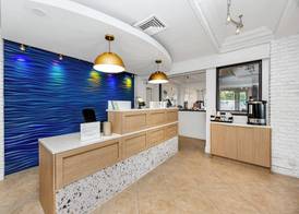 Best Western Plus Yacht Harbor Inn 2