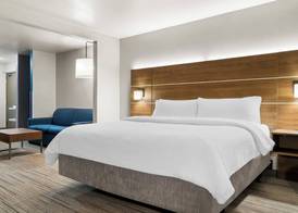 Holiday Inn Express & Suites MARION by IHG 2