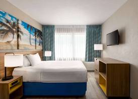 Days Inn by Wyndham Miami Airport North 5